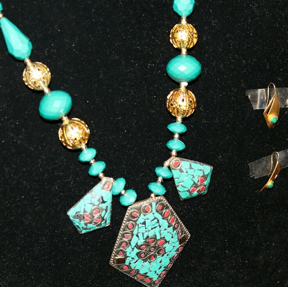 Necklace - Picture 4 of 4